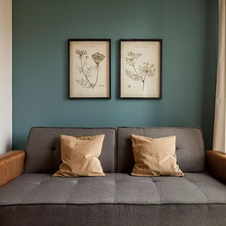 Nevis - Modern Two Bedroom In Sagrada Familia Apartment *