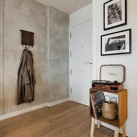 Nevis - Modern Two Bedroom In Sagrada Familia Lägenhet *